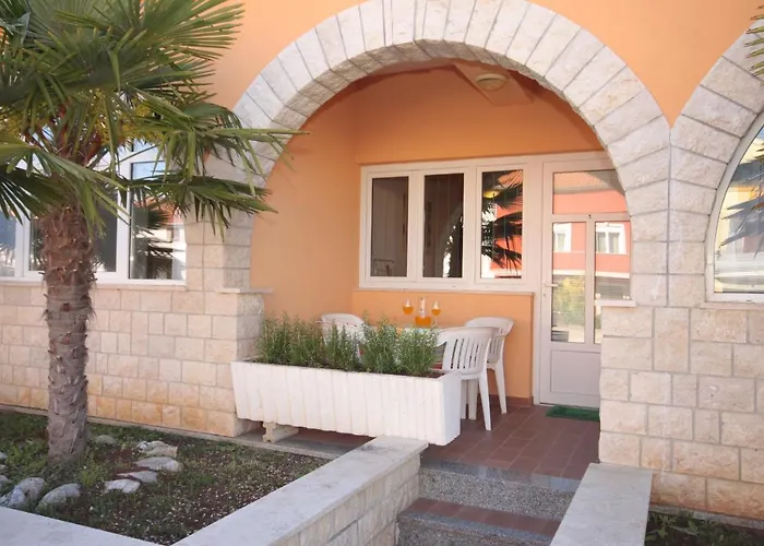 Apartments And Rooms With Wifi Vrsar, Porec - 3007